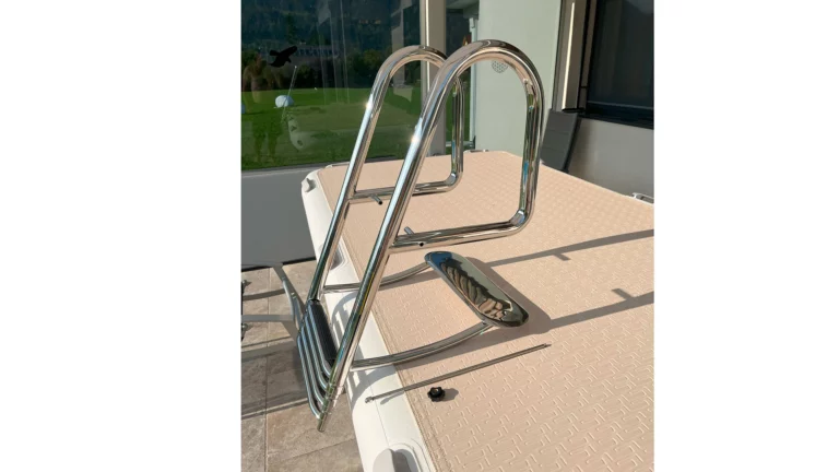 YachtBeach Superior Boarding Ladder official YachtBeach media 6